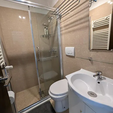 Roomz Romestay 4* ローマ