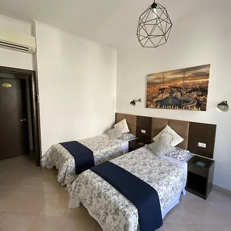 Roomz Romestay