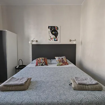 Roomz Romestay Róma