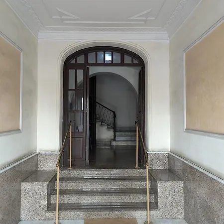 Roomz Romestay Konukevi *